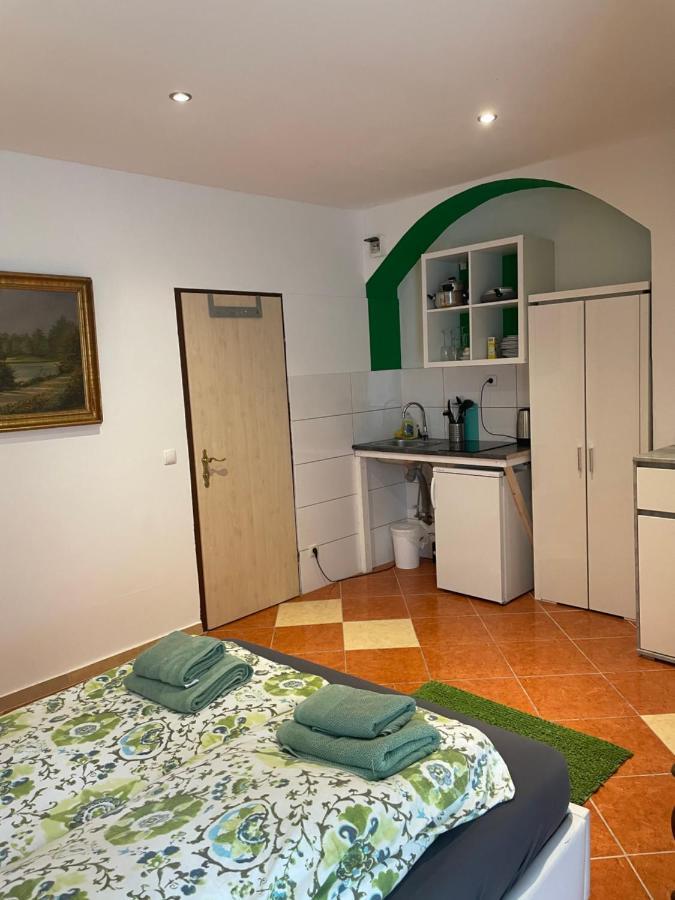 Viktoria Hostel Vienna Exterior photo